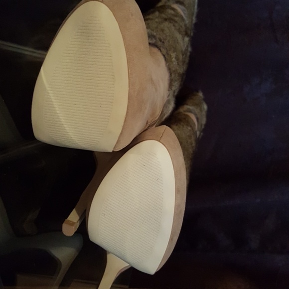 NWOT BROWN SUEDE FAX FUR BOOTS - Picture 5 of 5